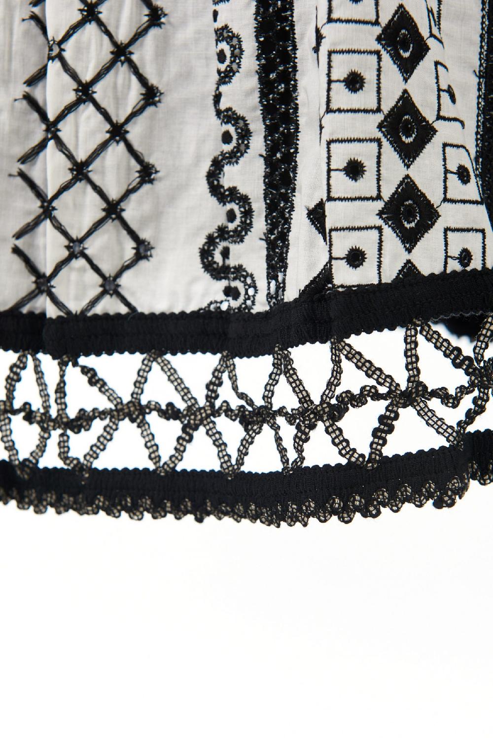 Save The Queen Gonna corta in cotone ricamato Latest stili