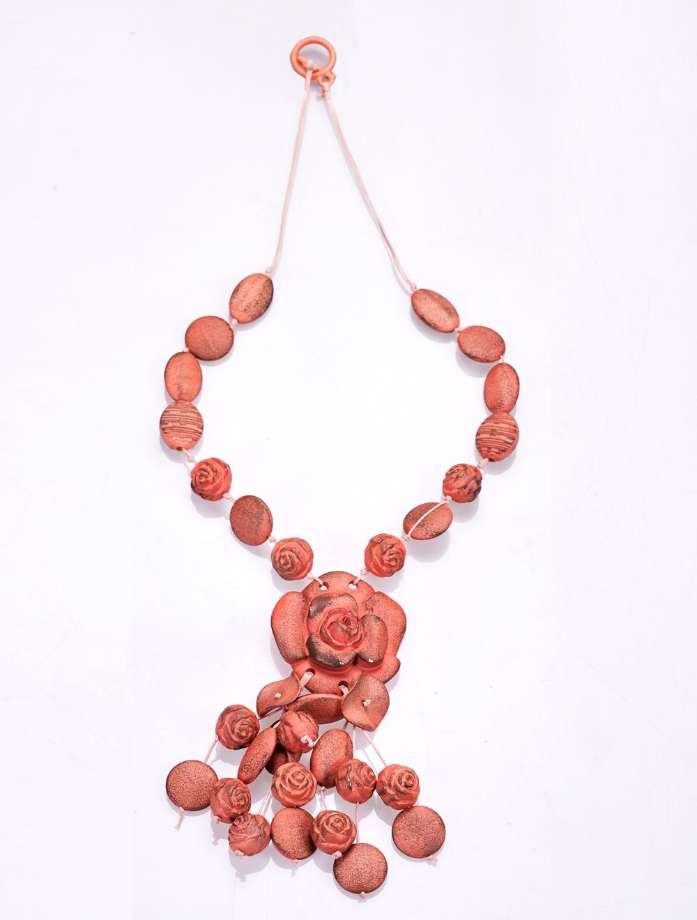 Save The Queen Collana lunga Prezzo di fabbrica
