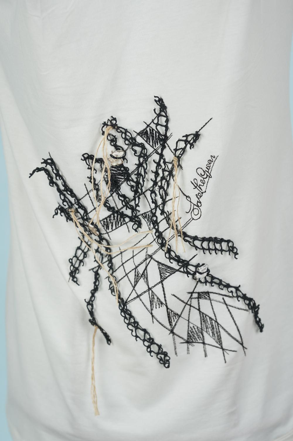 Save The Queen Top bianco ricamato Offerta esclusiva