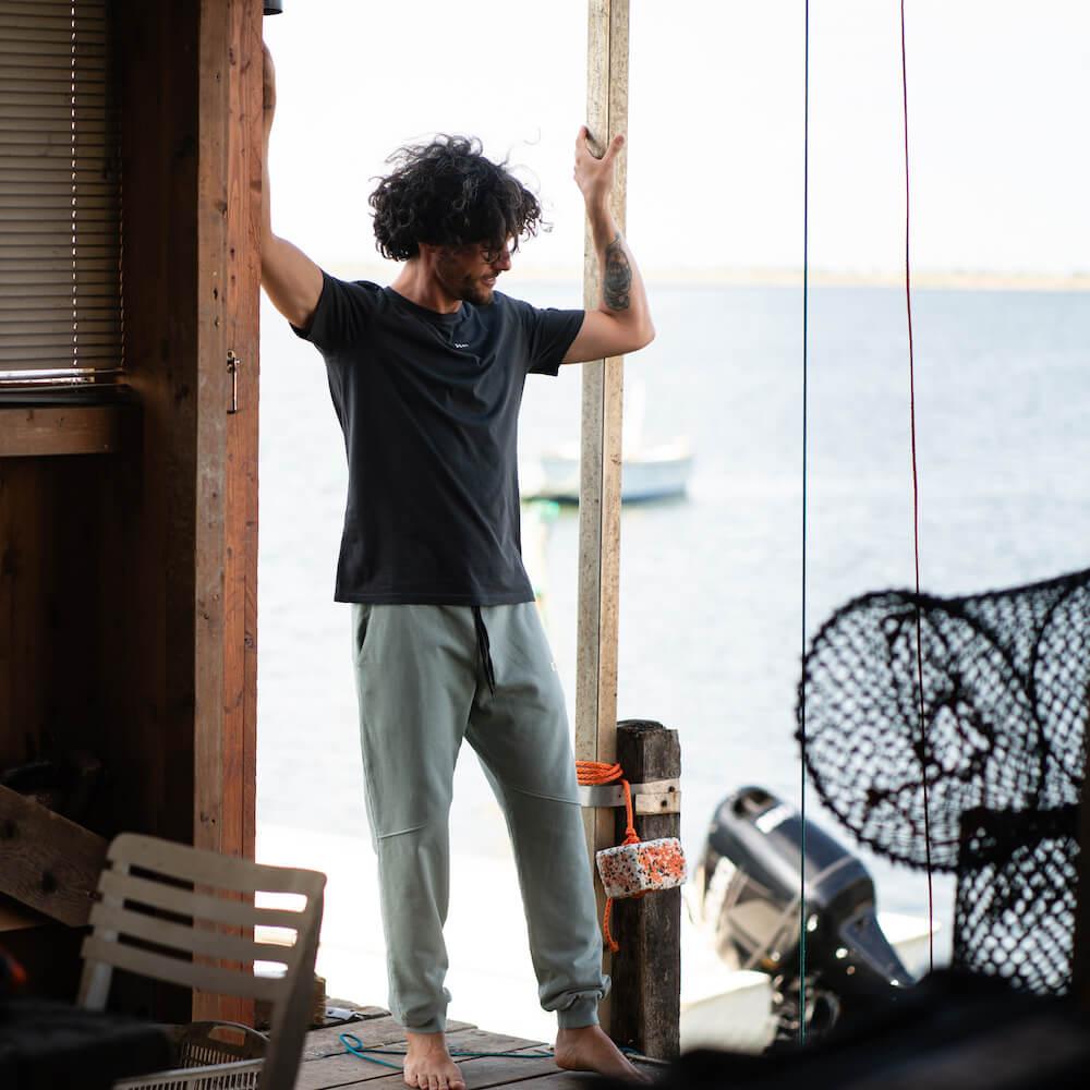 Seay / T-Shirt Nera Ikaika In Linea