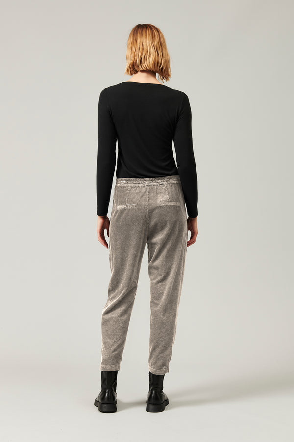 Transit Par Such Pantalone comfort fit con elastico in vita in velluto a coste di visco – Transit In Saldo