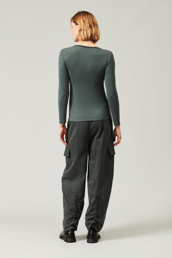 Transit Par Such T-shirt scollo a v slim fit in jersey di modal stretch | 1013.CFDTRYI1 – Transit Sottocosto