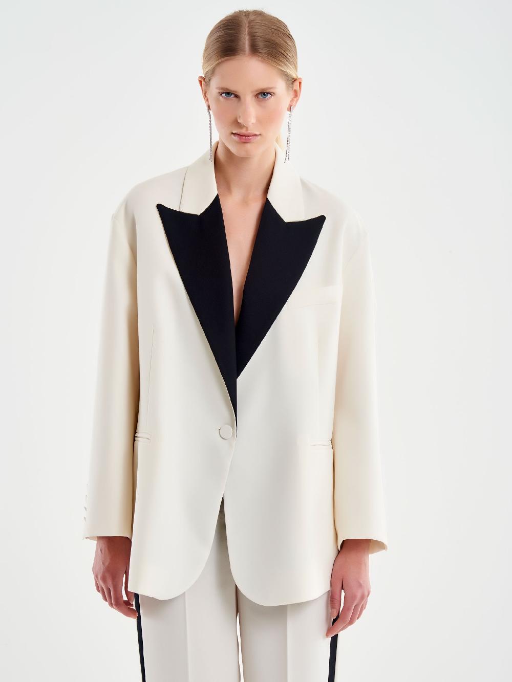 Vicolo Blazer Oversized con Revers a Contrasto Bianco Soddisfazione Garantita