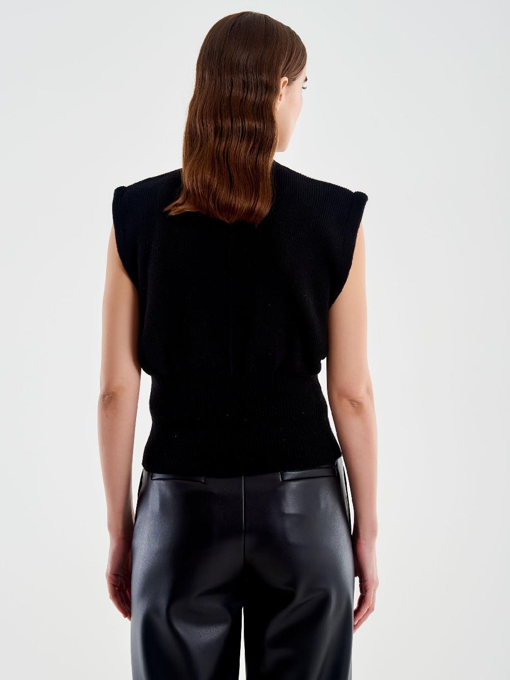 Vicolo Gilet Smanicato Girocollo Aderente Nero Acquista Ora