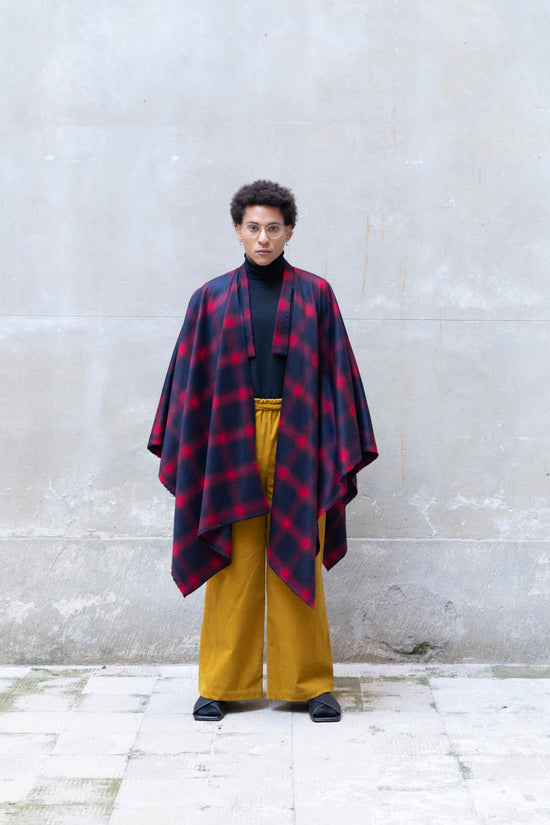 ﻿Zerobarracento Recycled Wool Midi Cape Vendita Economica