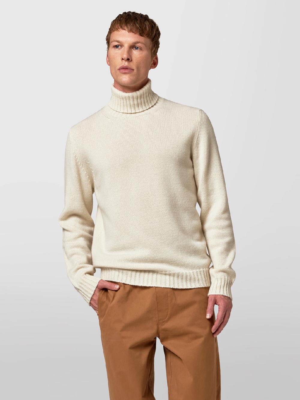 Alpha studio CICLISTA IN CASHMERE 2025